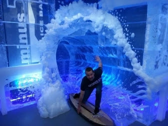 A Wave Ice Sculpture Previously Displayed at Minus5º ICEBAR. (Photo courtesy of Minus5° Ice Experience)